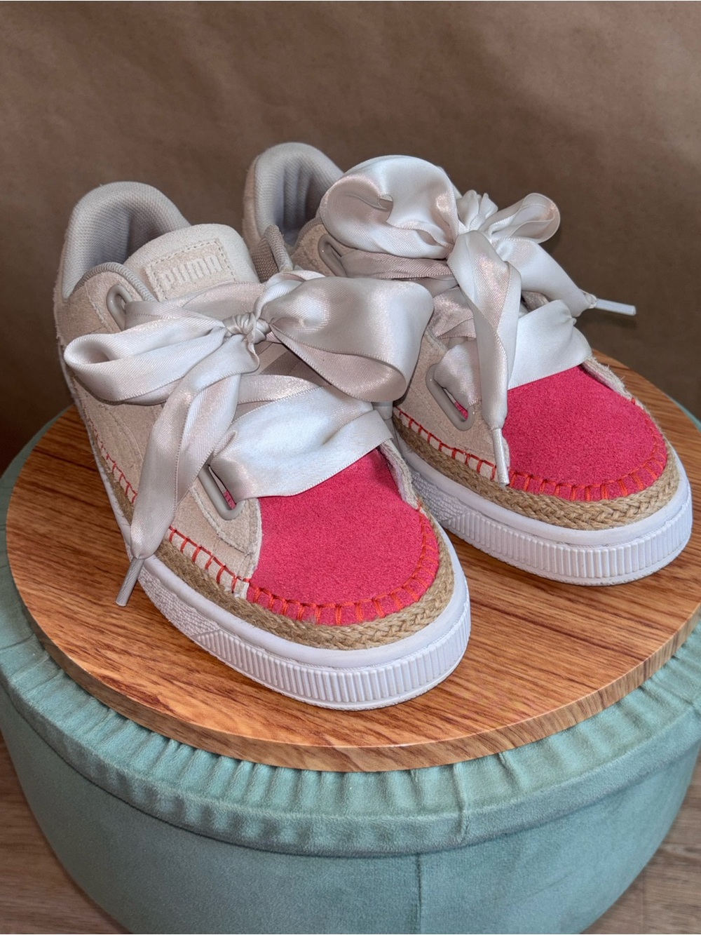 Puma Suede Heart Sneakerdrille Sneakers. Size 8